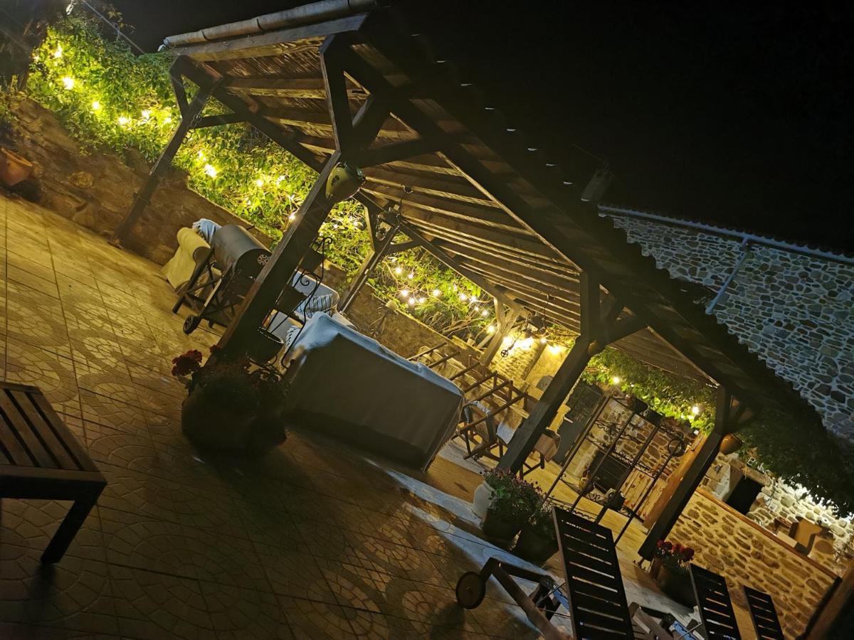 Mes Maisons Gardoises, Two Gites Sleeping 13 With Two Private Pools, Kids Room, Laundry, Disco, Free Wifi, Linen And Dog'S Are Welcome Gagnières Екстериор снимка